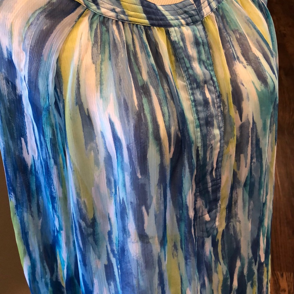 Chico’s watercolor print blouse. Size Large - Picture 4 of 8